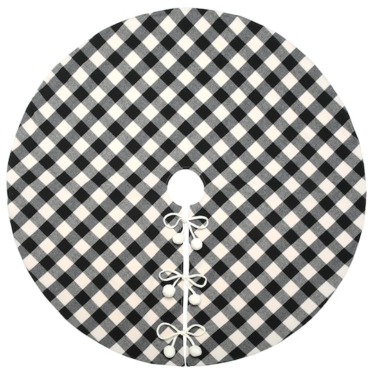52&#x22; General Store Collection Black &#x26; White Plaid Tree Skirt